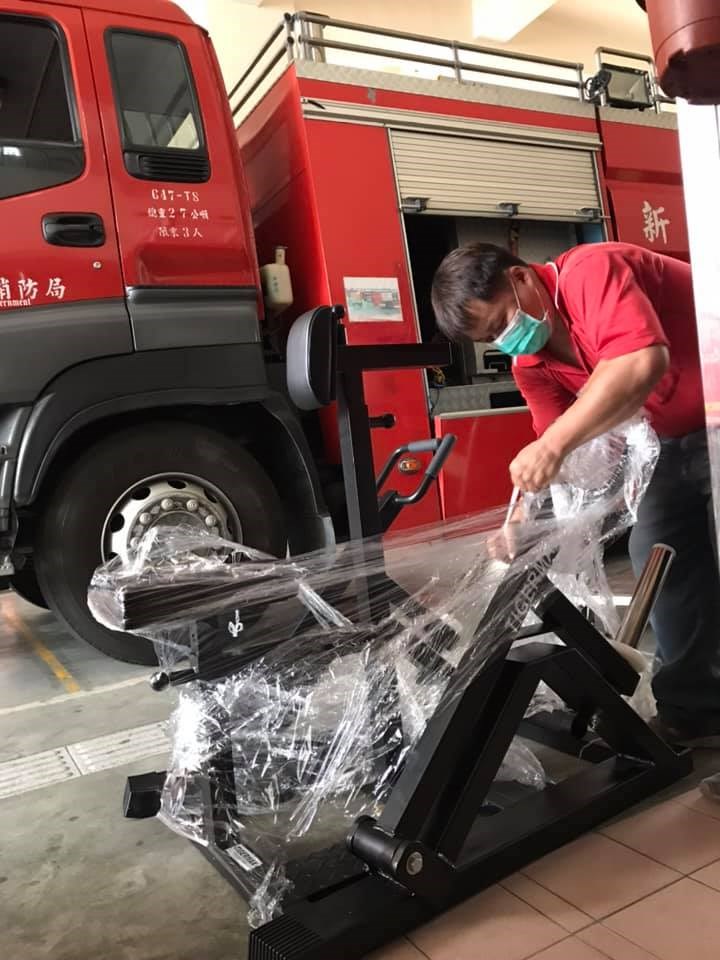 分動式坐姿划船訓練機(台灣製造)